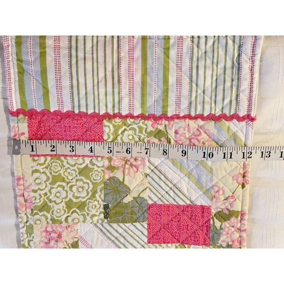 Vintage COUNTRY LIVING Quilted Table Runner 100% Cotton Pink Green Geraniums - Picture 6 of 10